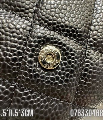 Vi nu Chanel Caviar mau den 5