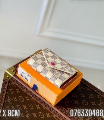 Vi nu Louis Vuitton dang nho caro trang lot hong TNLV19 5