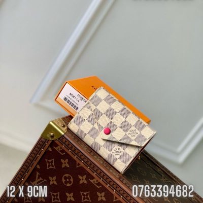 Vi nu Louis Vuitton dang nho caro trang lot hong TNLV19 8