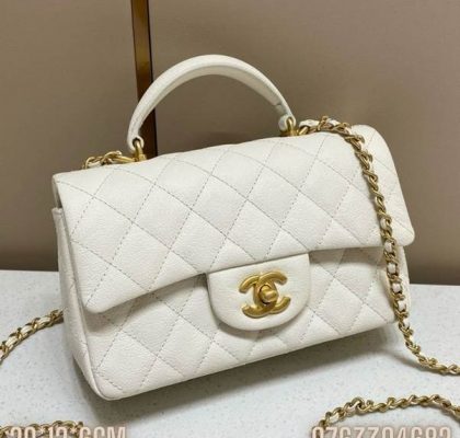 Cập nhật giá túi Chanel Classic chính hãng tại Việt Nam